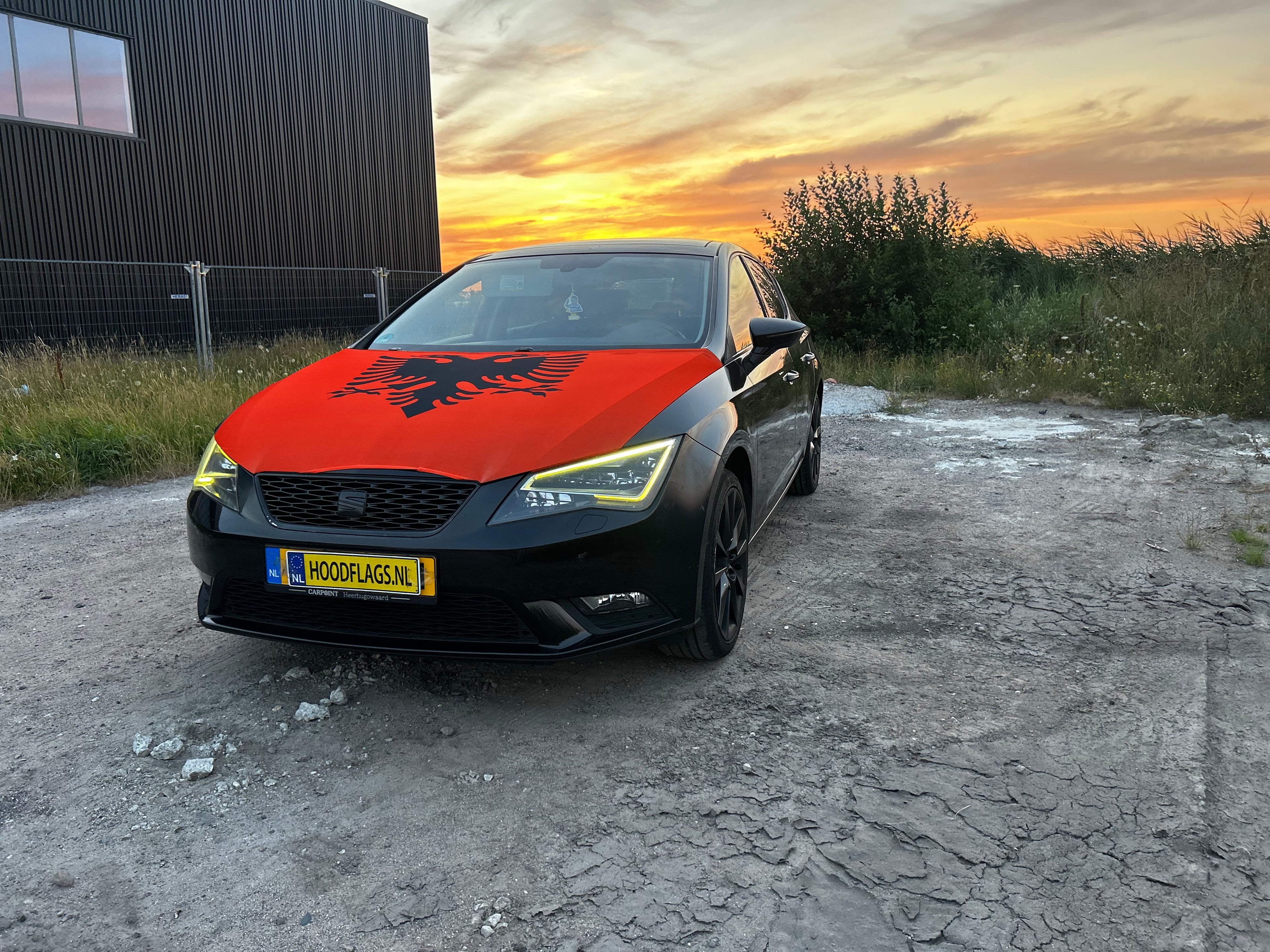 •	Motorkapvlag Albanië 🇦🇱